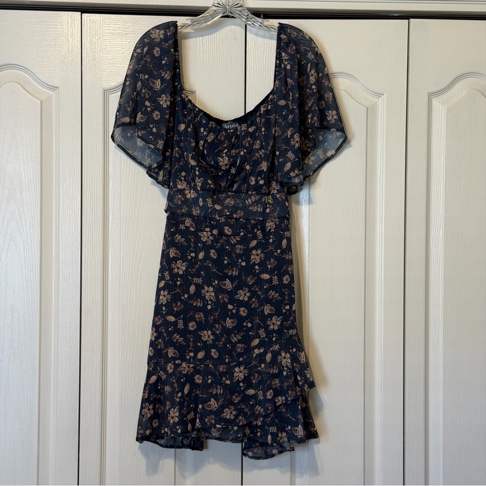 ARULA Dress